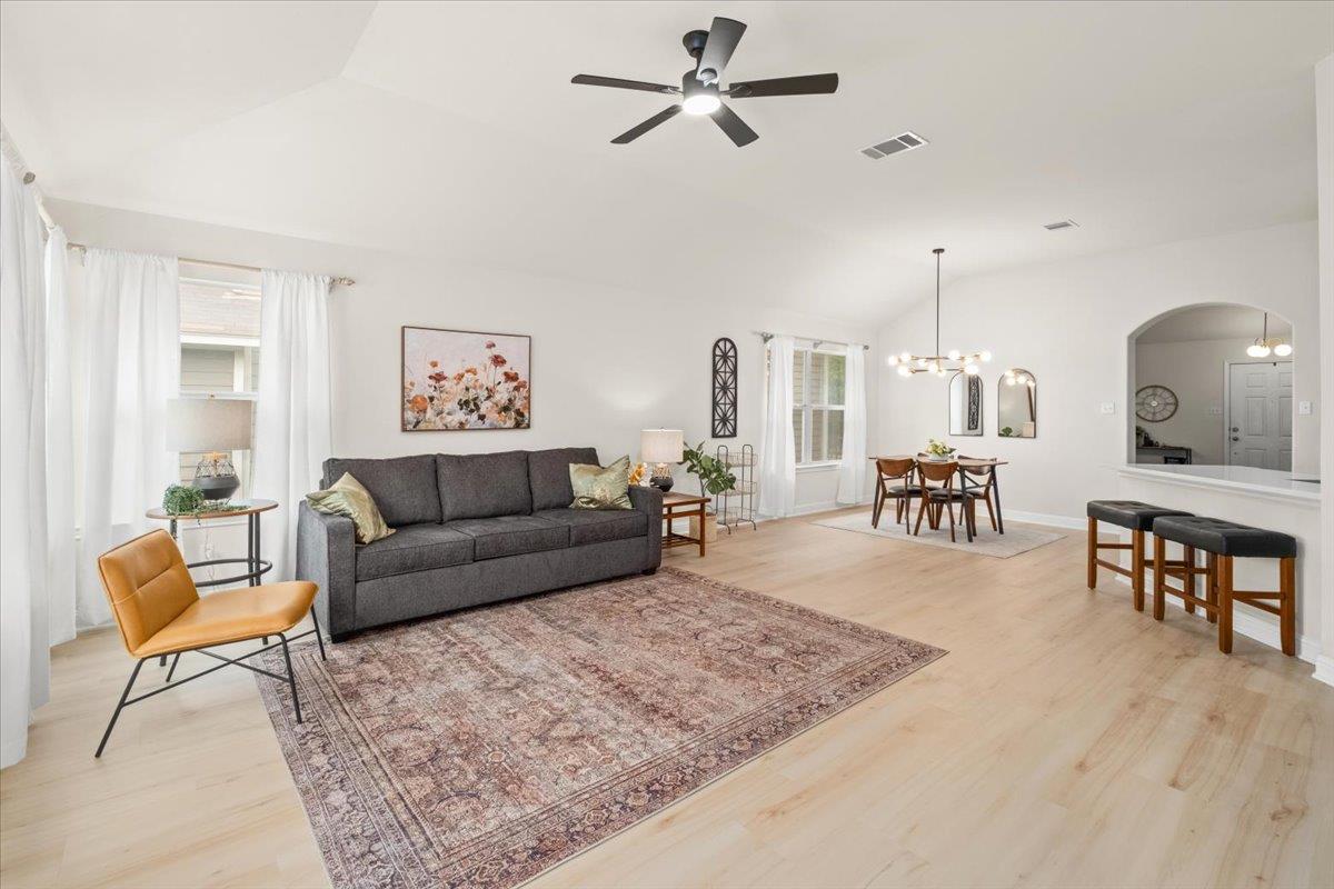 231 Skinner, Kyle, TX 78640