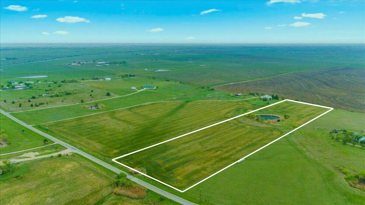 975 County Rd 458 (10 Acres), Coupland, TX 78615