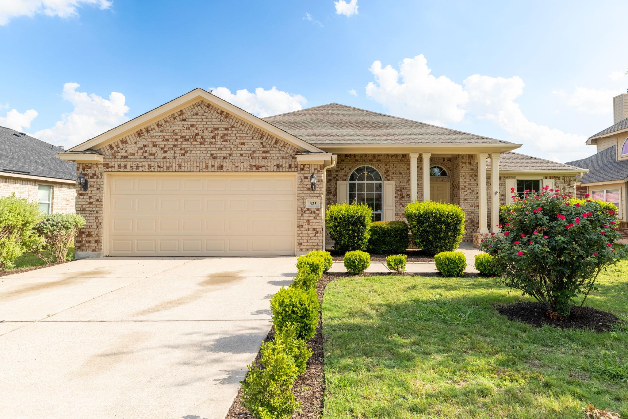 325 Swenson Dr, Hutto, TX 78634