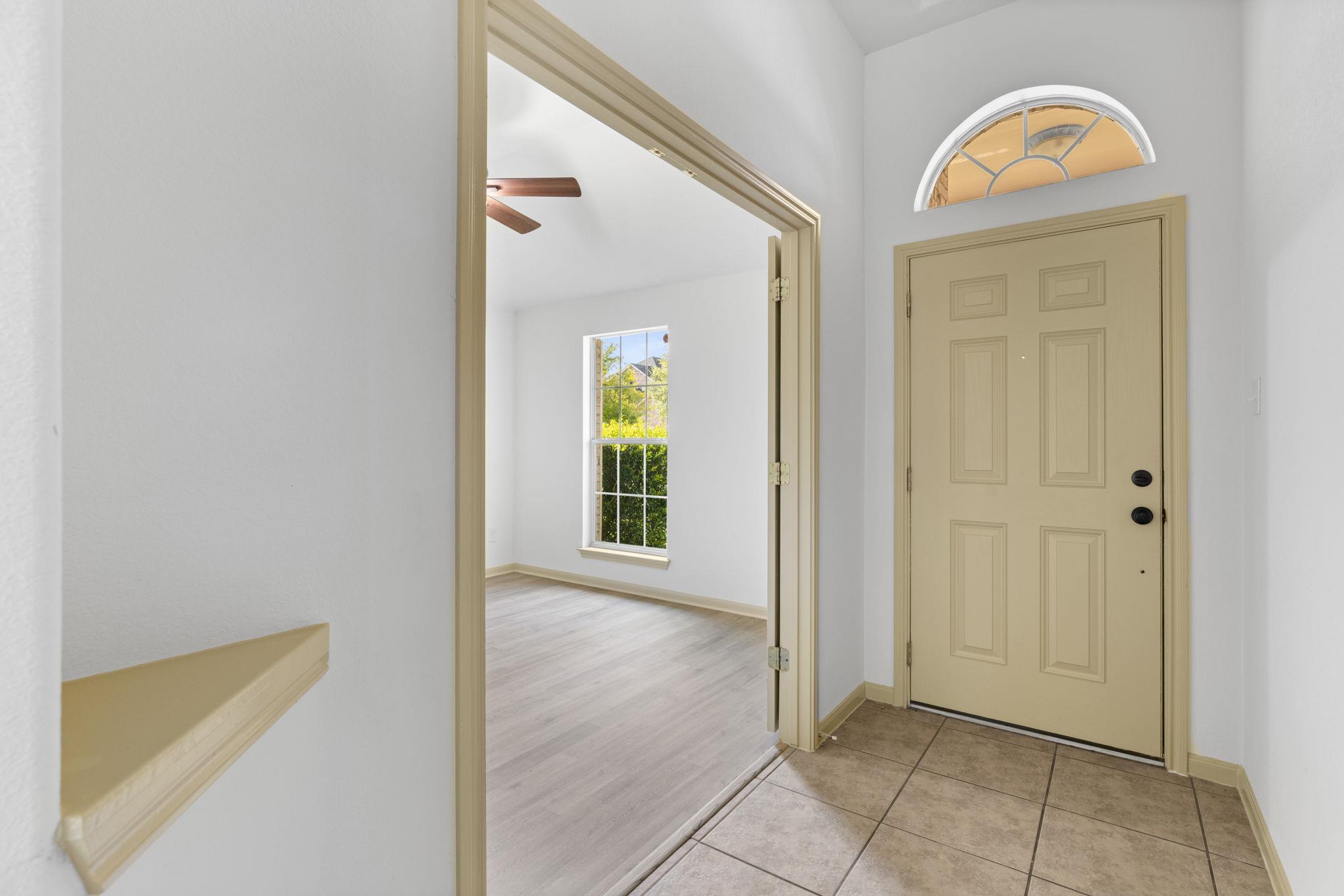 325 Swenson Dr, Hutto, TX 78634