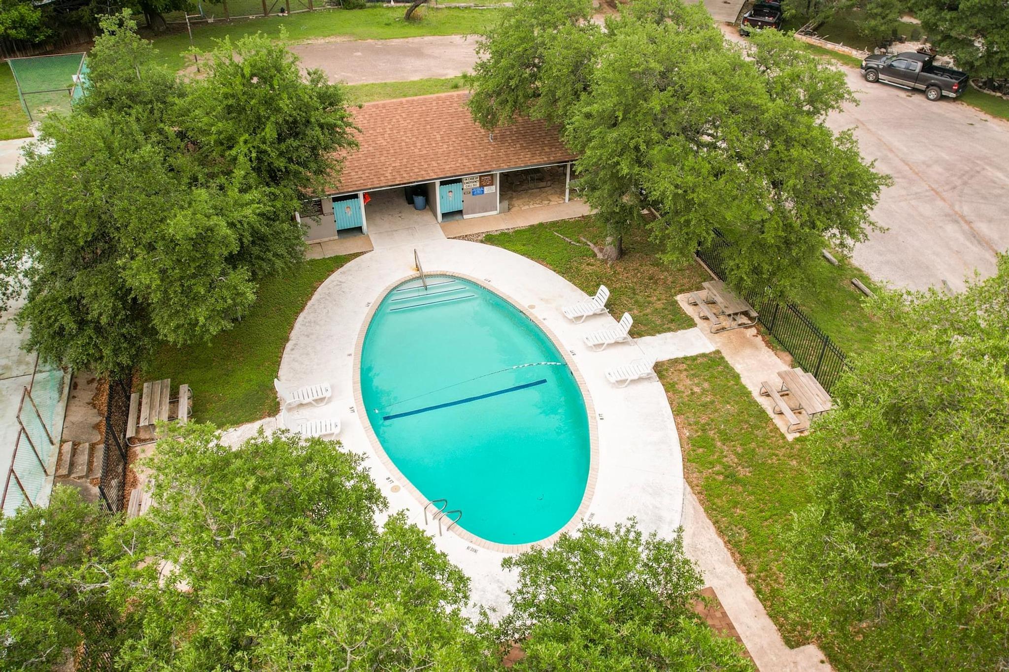 107 Edgewater Dr, Wimberley, TX 78676
