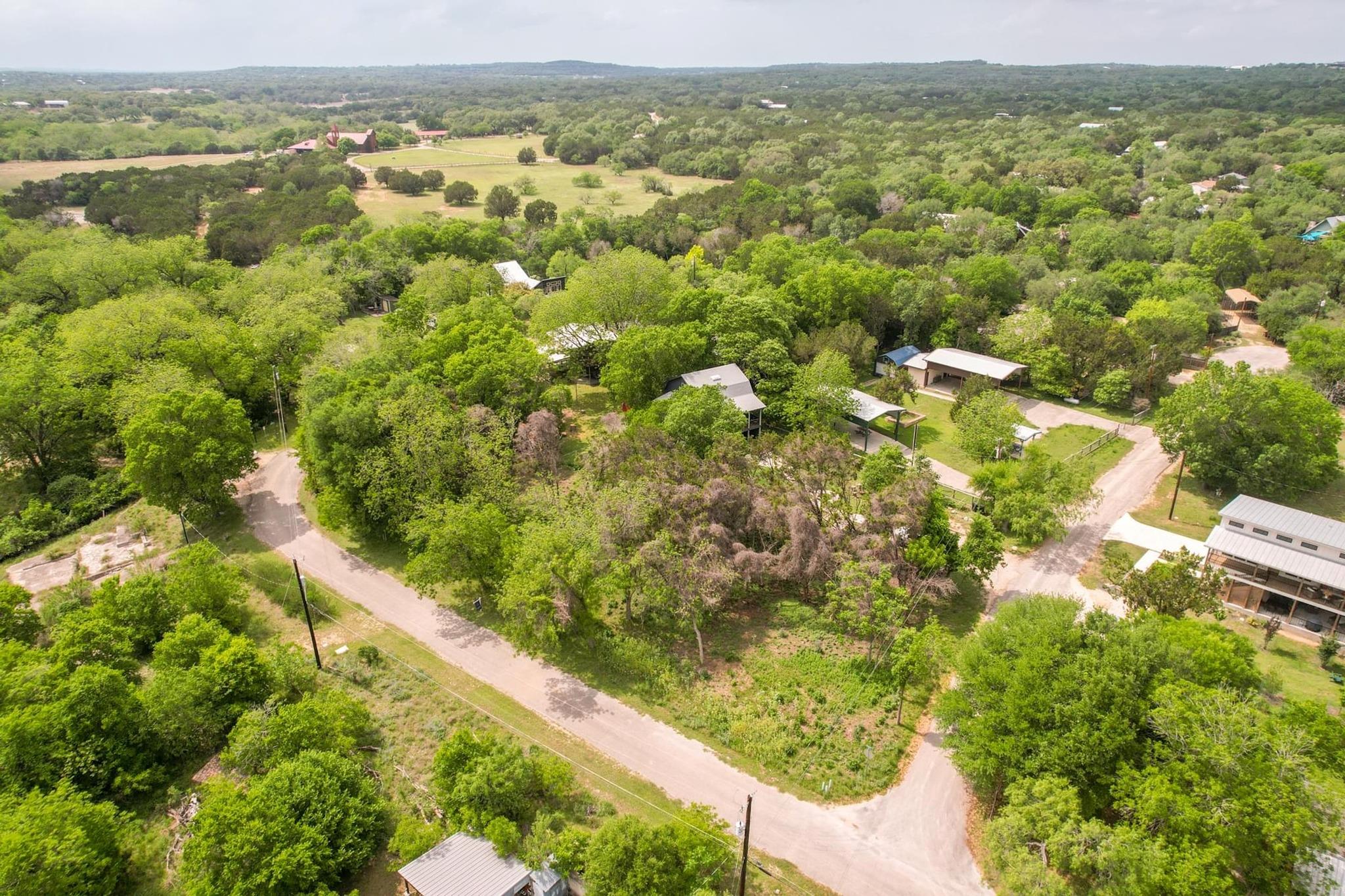 107 Edgewater Dr, Wimberley, TX 78676