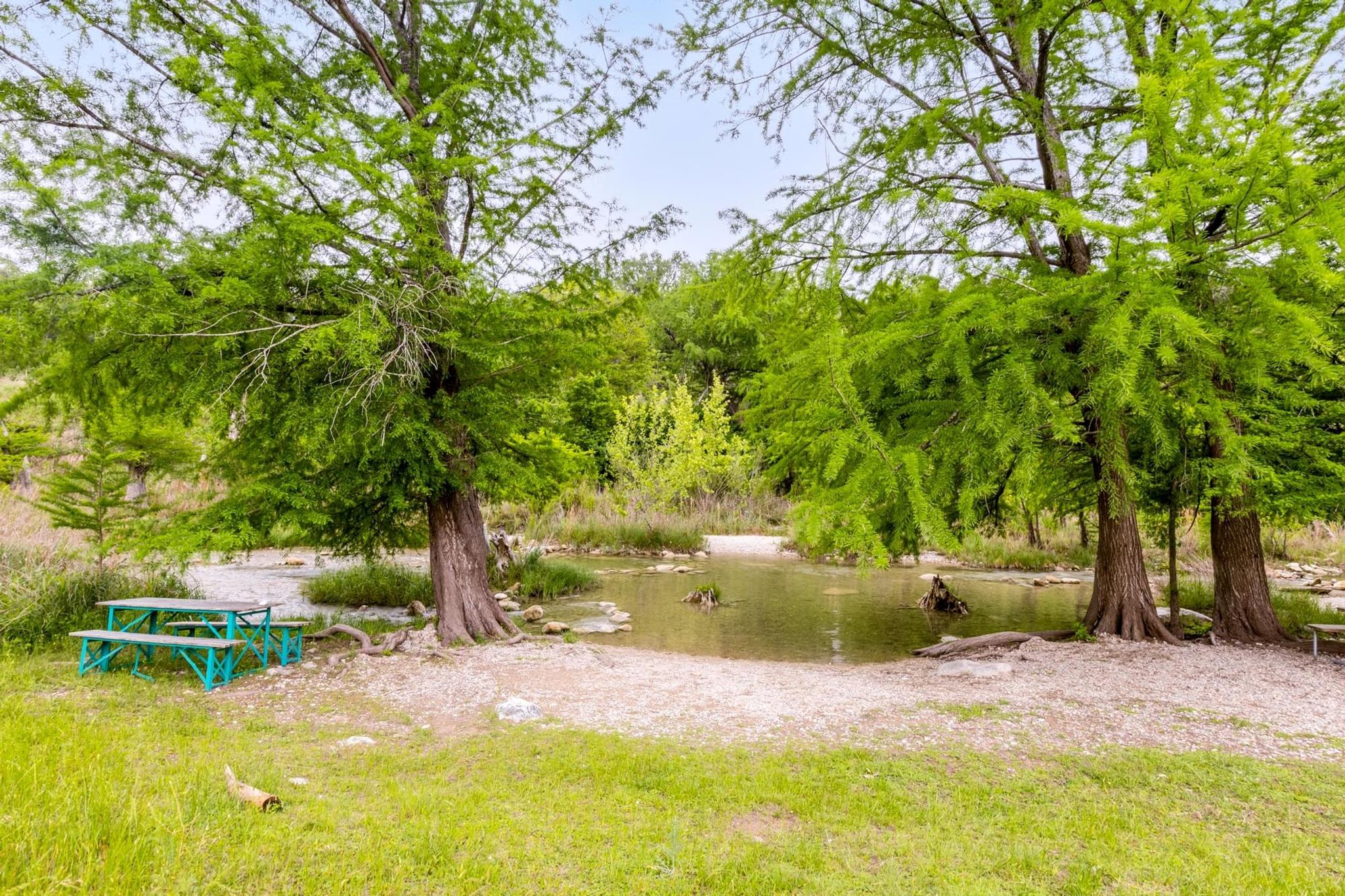 107 Edgewater Dr, Wimberley, TX 78676