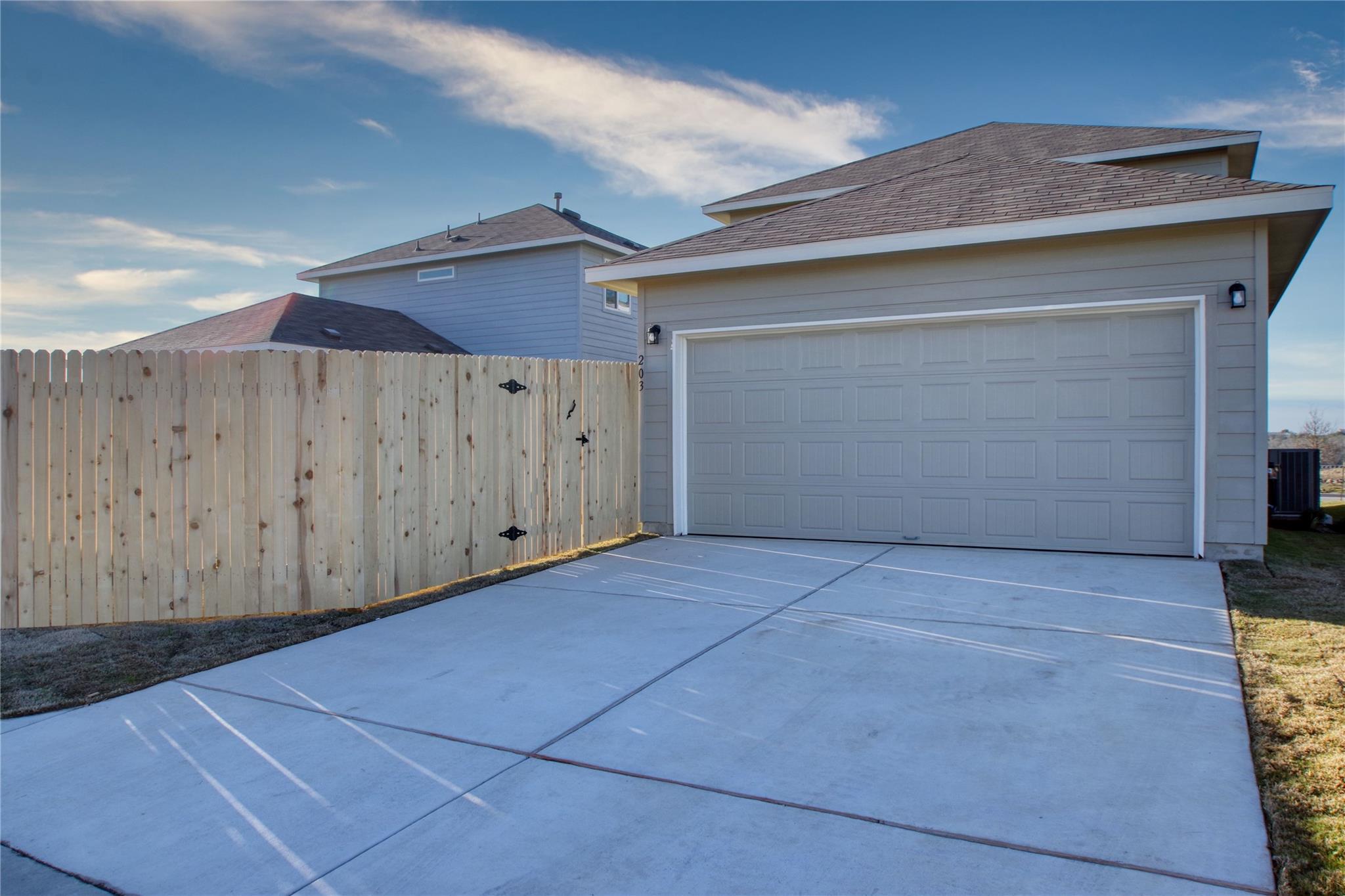 203 Timber Brook Dr, Hutto, TX 78634