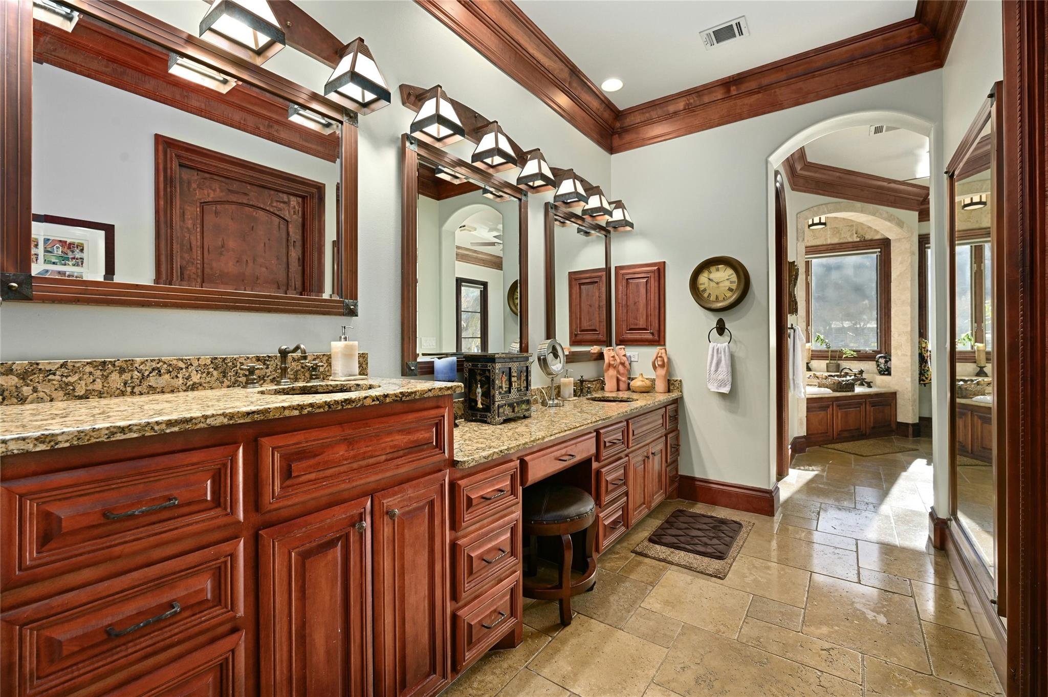3111 Ski Shores Ter, Austin, TX 78730