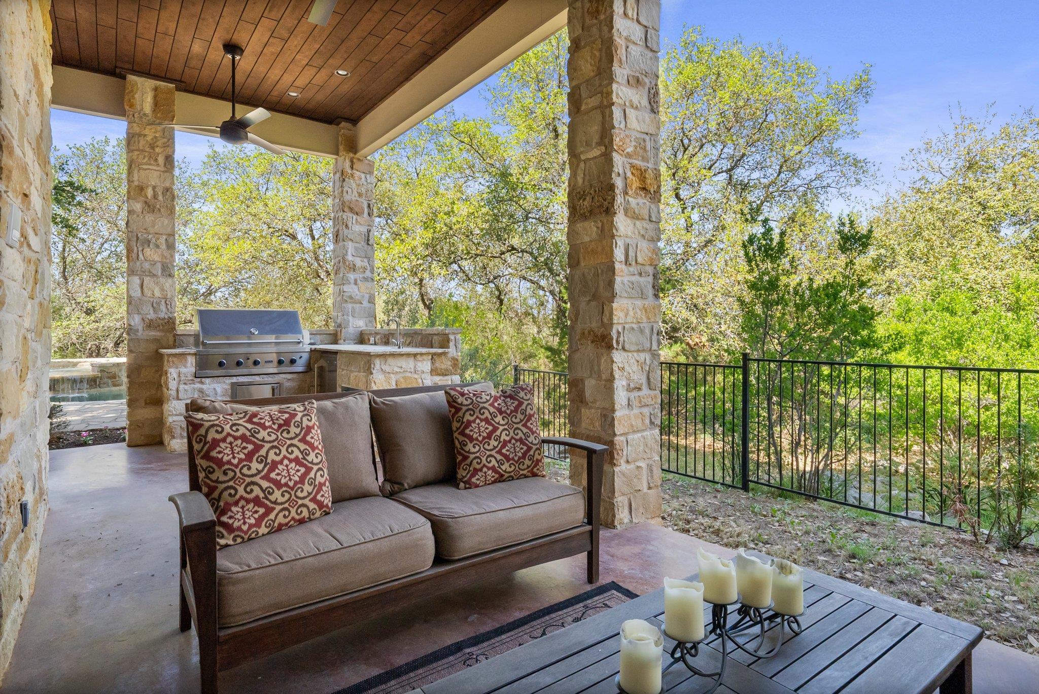 304 Hi Ridge, Horseshoe Bay, TX 78657