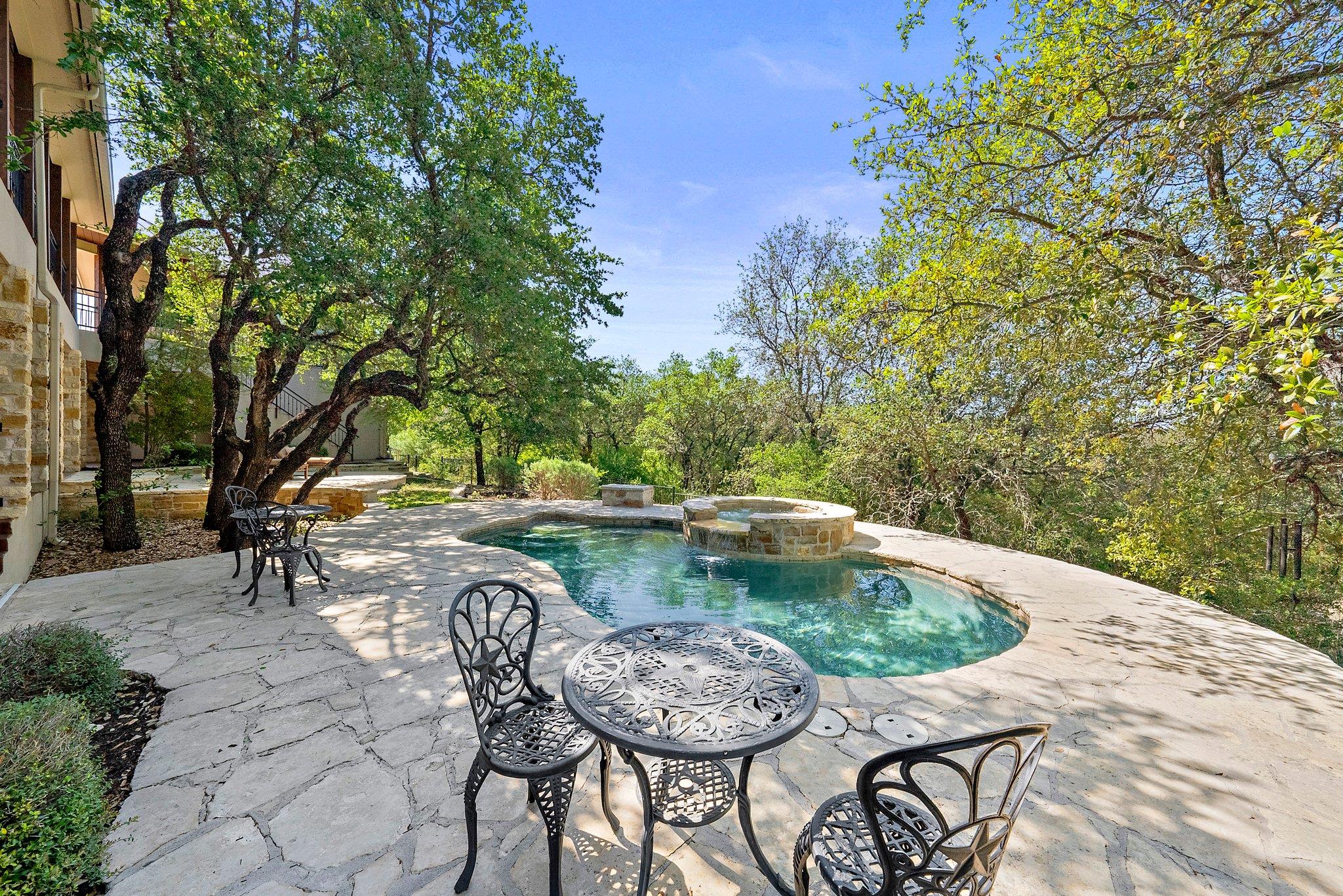 304 Hi Ridge, Horseshoe Bay, TX 78657