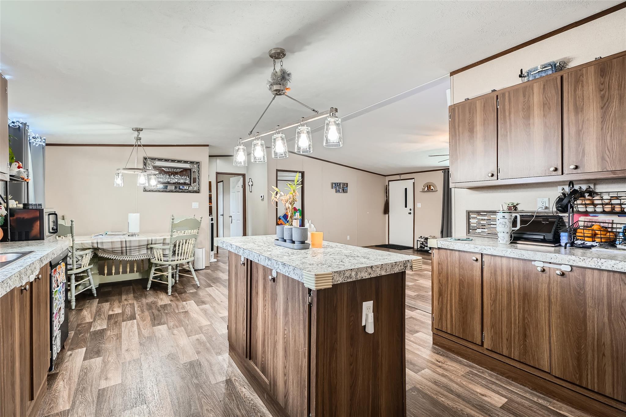 367 Margarita Dr, Dale, TX 78616
