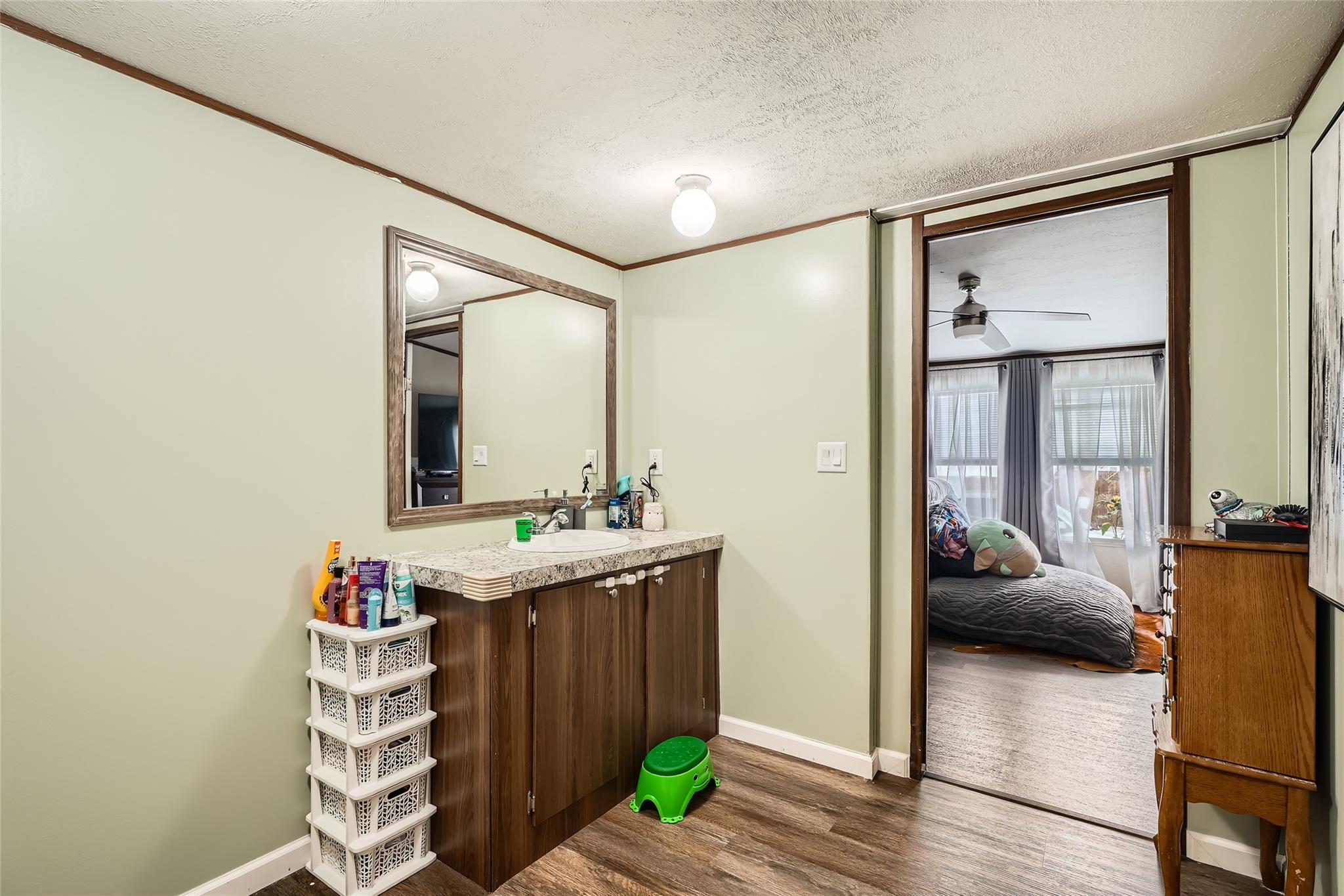 367 Margarita Dr, Dale, TX 78616