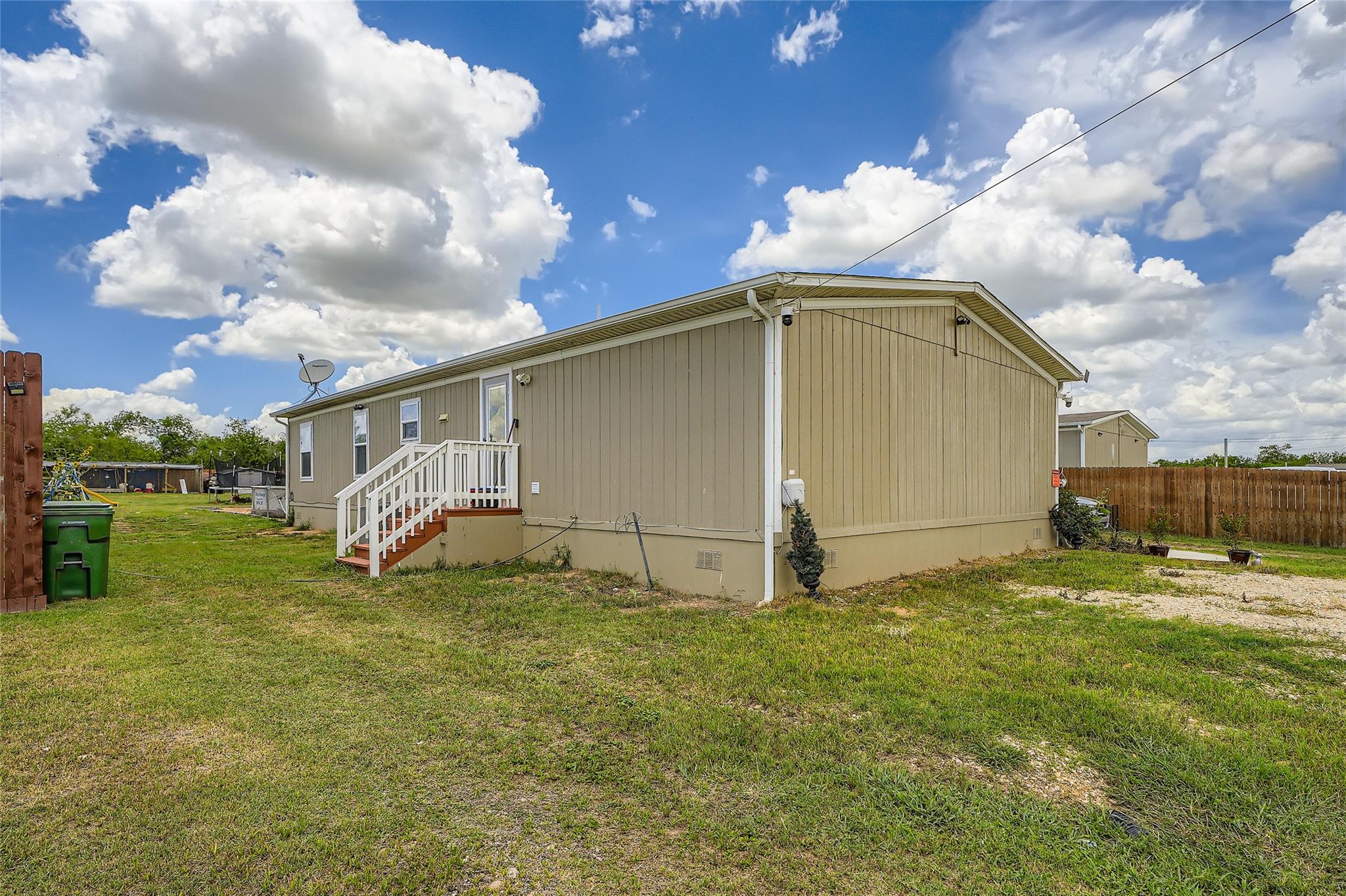 367 Margarita Dr, Dale, TX 78616
