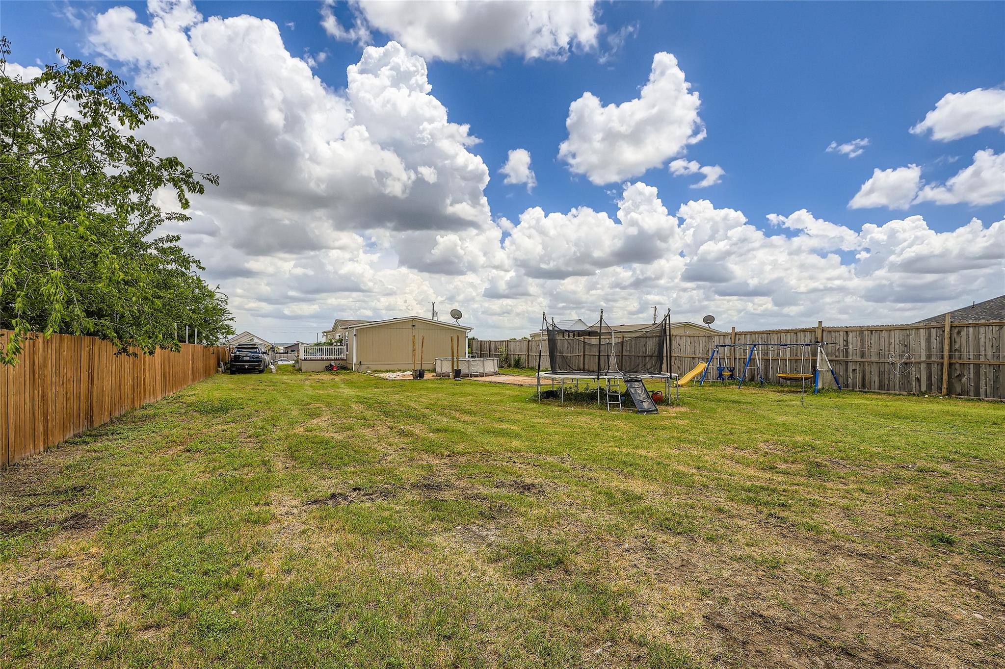 367 Margarita Dr, Dale, TX 78616