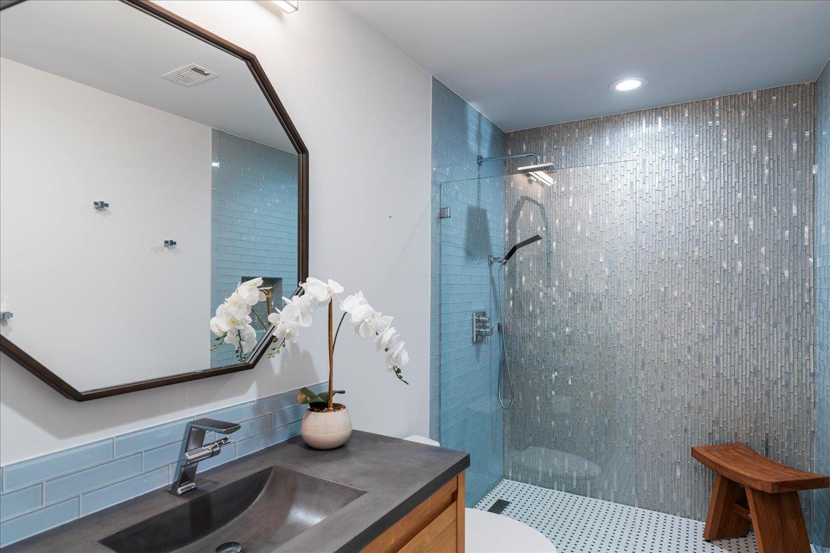 360 Nueces St # 4203, Austin, TX 78701