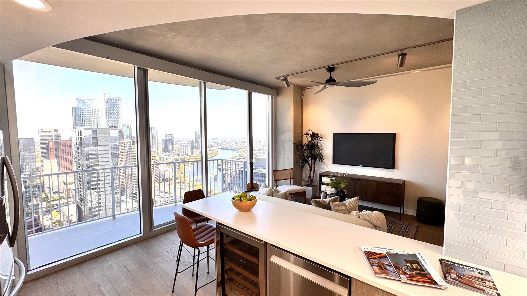 360 Nueces St # 4203, Austin, TX 78701