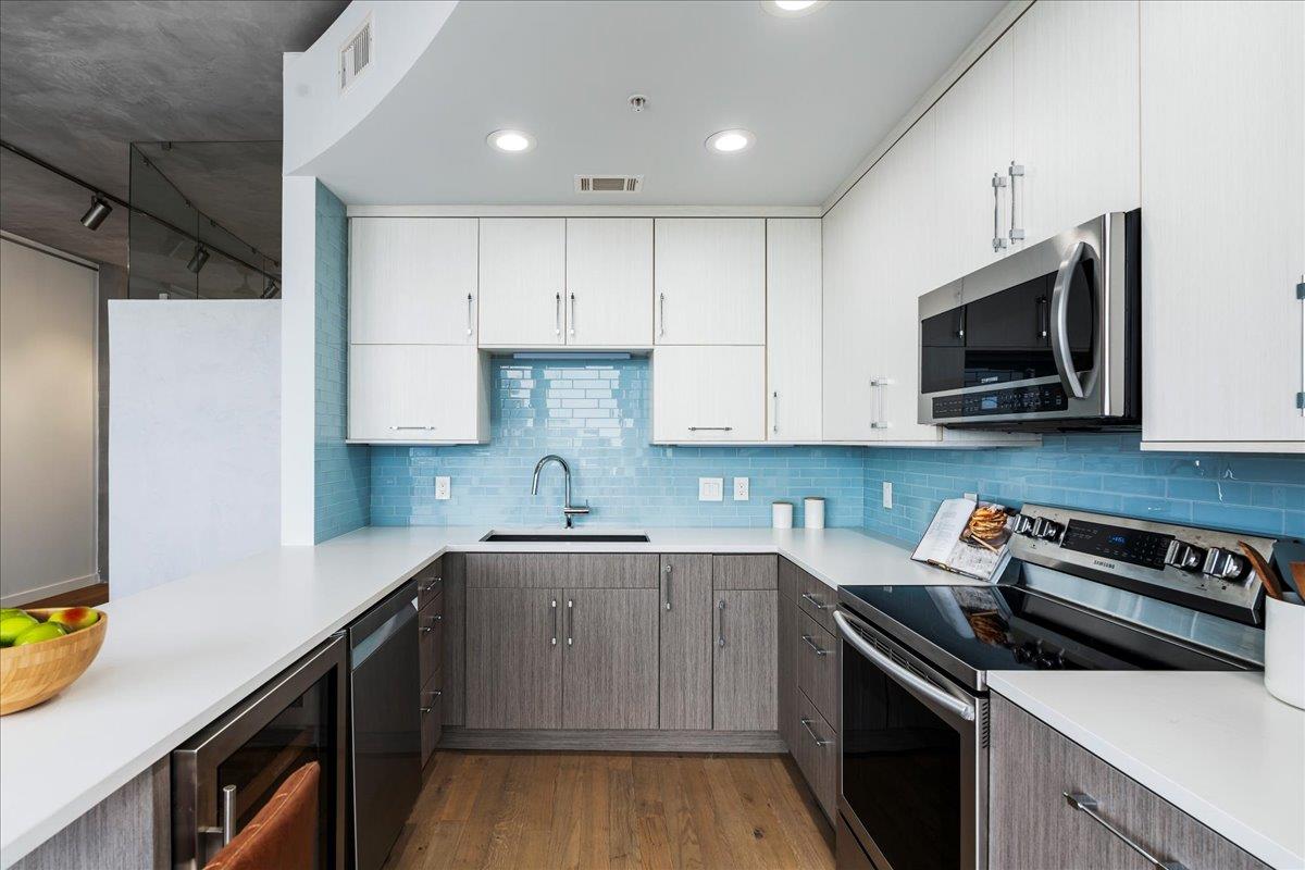 360 Nueces St # 4203, Austin, TX 78701