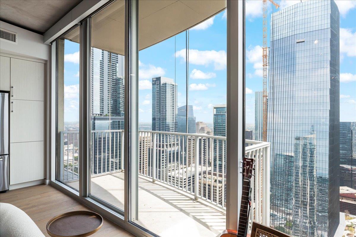 360 Nueces St # 4203, Austin, TX 78701