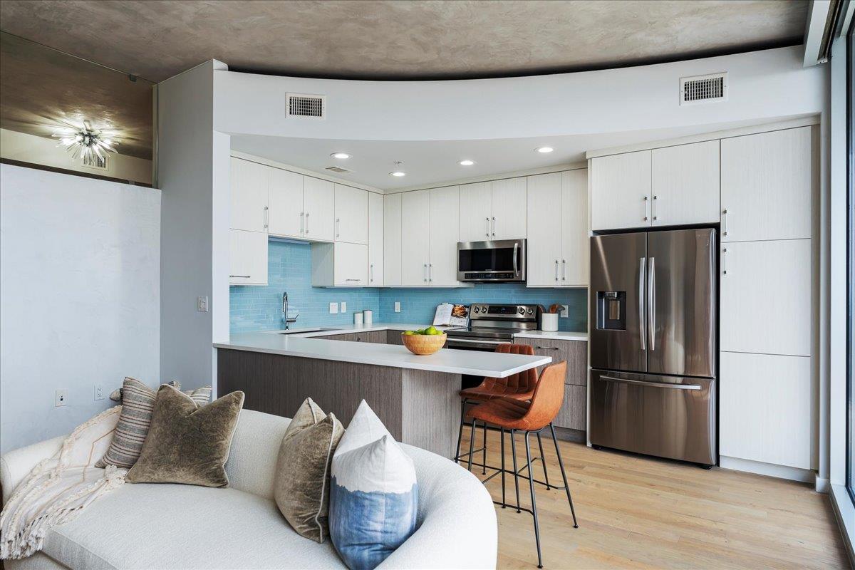 360 Nueces St # 4203, Austin, TX 78701