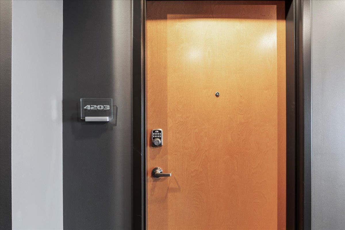 360 Nueces St # 4203, Austin, TX 78701