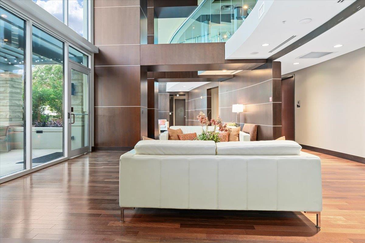 360 Nueces St # 4203, Austin, TX 78701