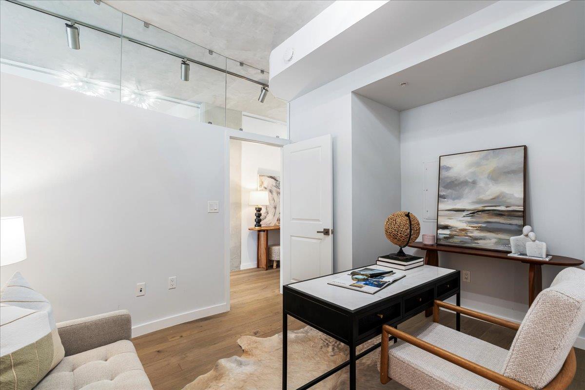 360 Nueces St # 4203, Austin, TX 78701