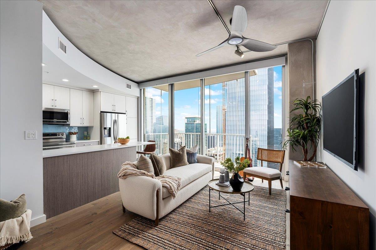 360 Nueces St # 4203, Austin, TX 78701