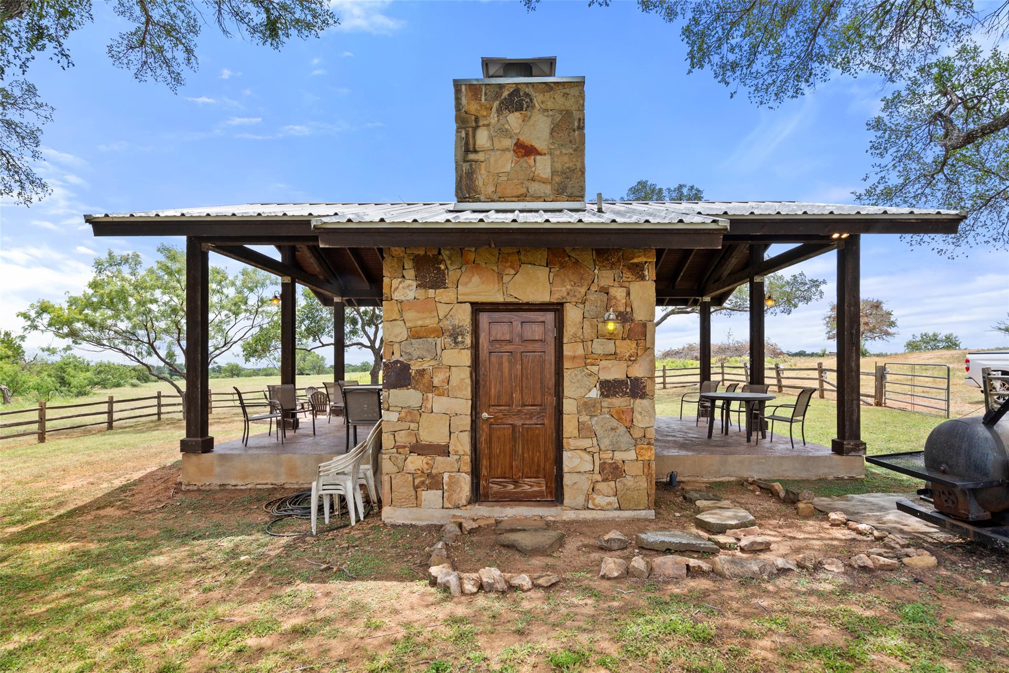 24434 E Highway 71, Horseshoe Bay, TX 78657