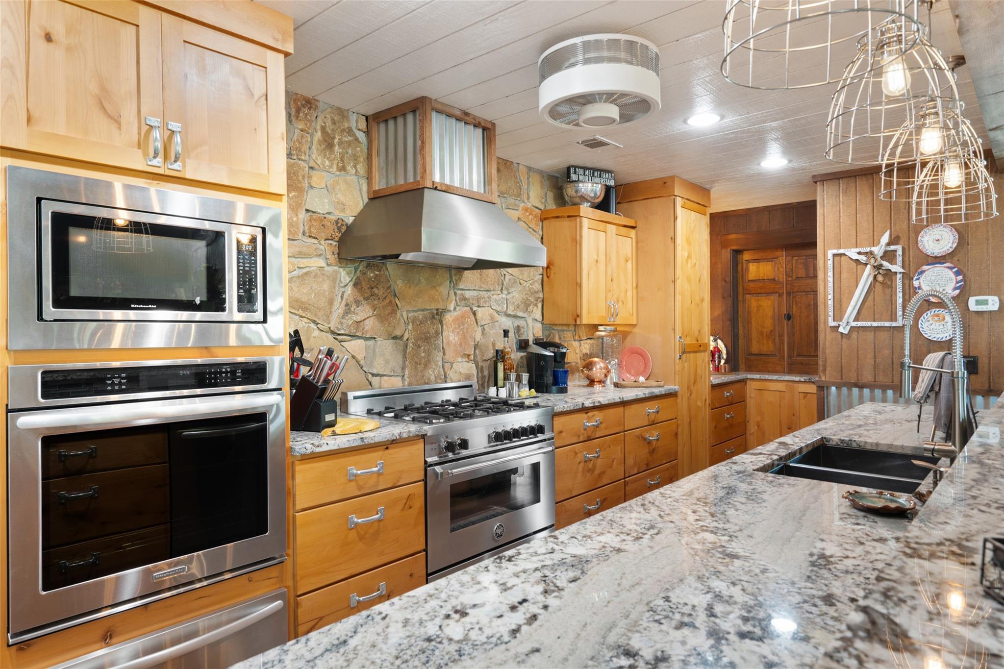 24434 E Highway 71, Horseshoe Bay, TX 78657