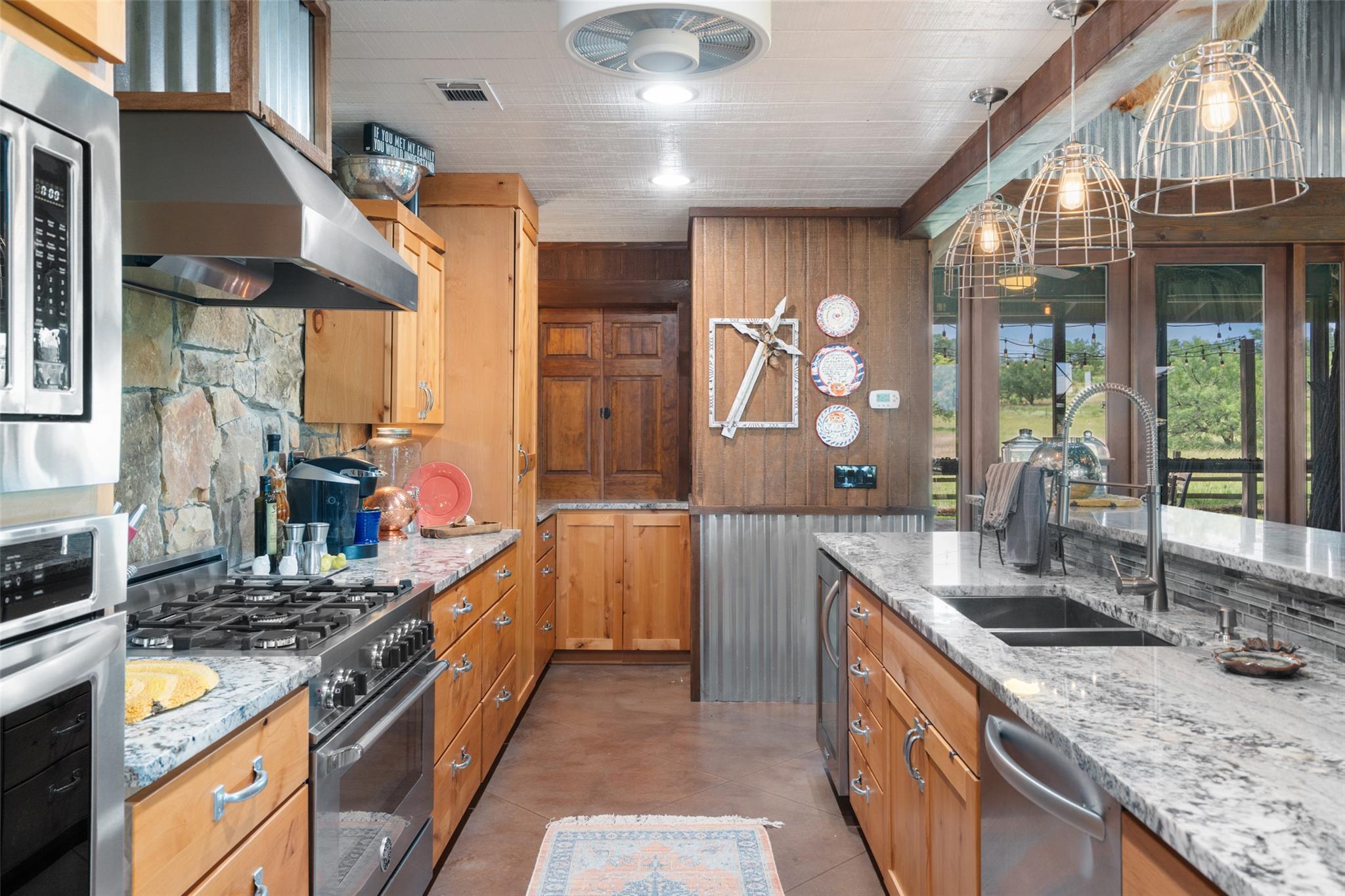 24434 E Highway 71, Horseshoe Bay, TX 78657