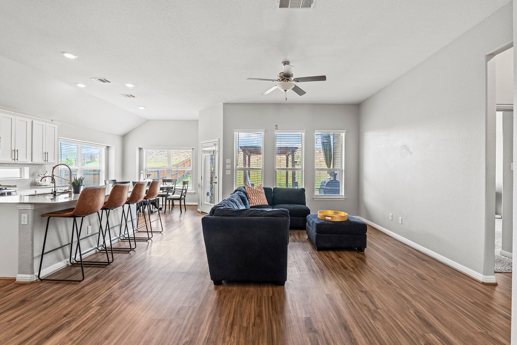 708 Hereford Loop, Hutto, TX 78634