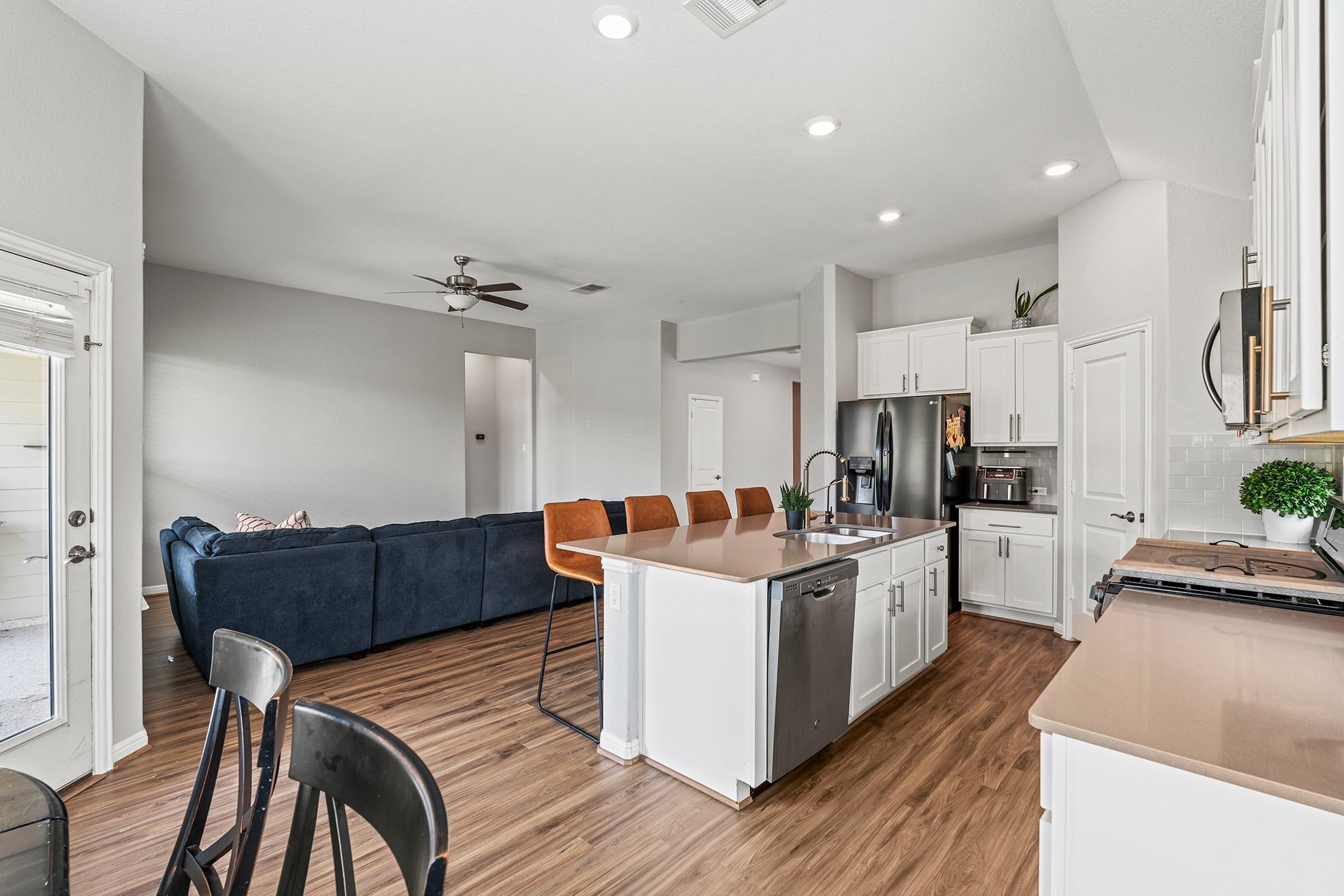 708 Hereford Loop, Hutto, TX 78634