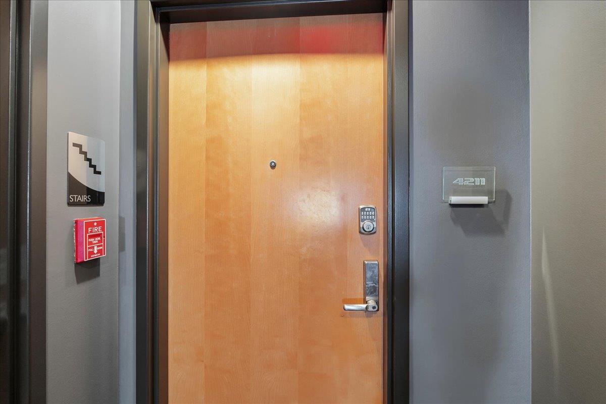 360 Nueces St # 4211, Austin, TX 78701