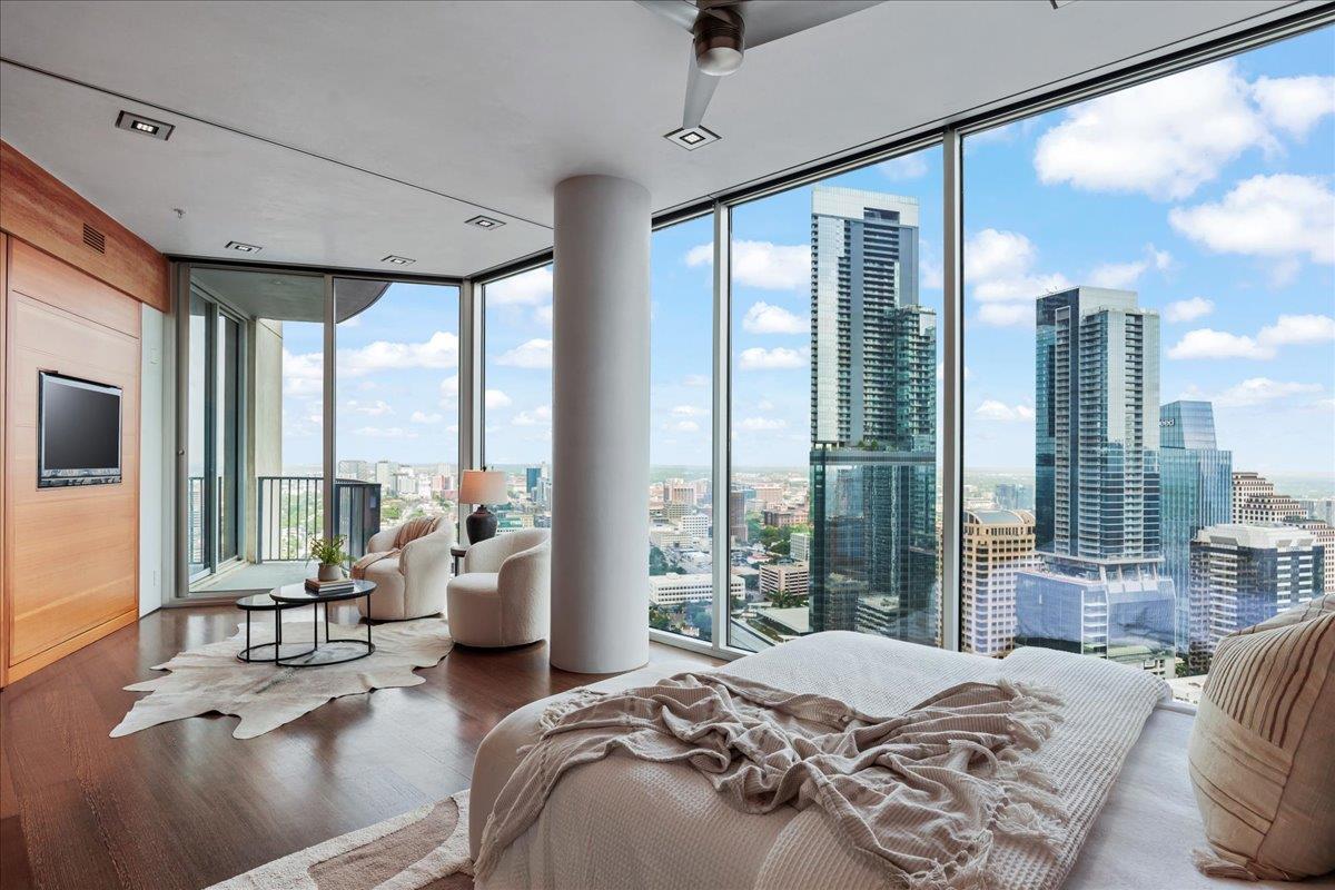 360 Nueces St # 4211, Austin, TX 78701