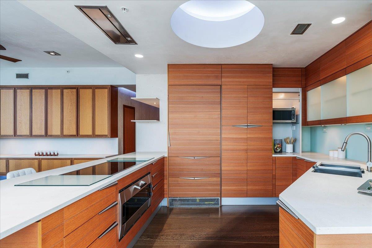 360 Nueces St # 4211, Austin, TX 78701