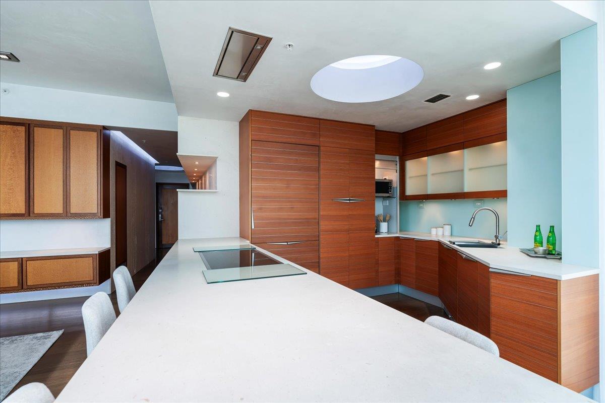 360 Nueces St # 4211, Austin, TX 78701