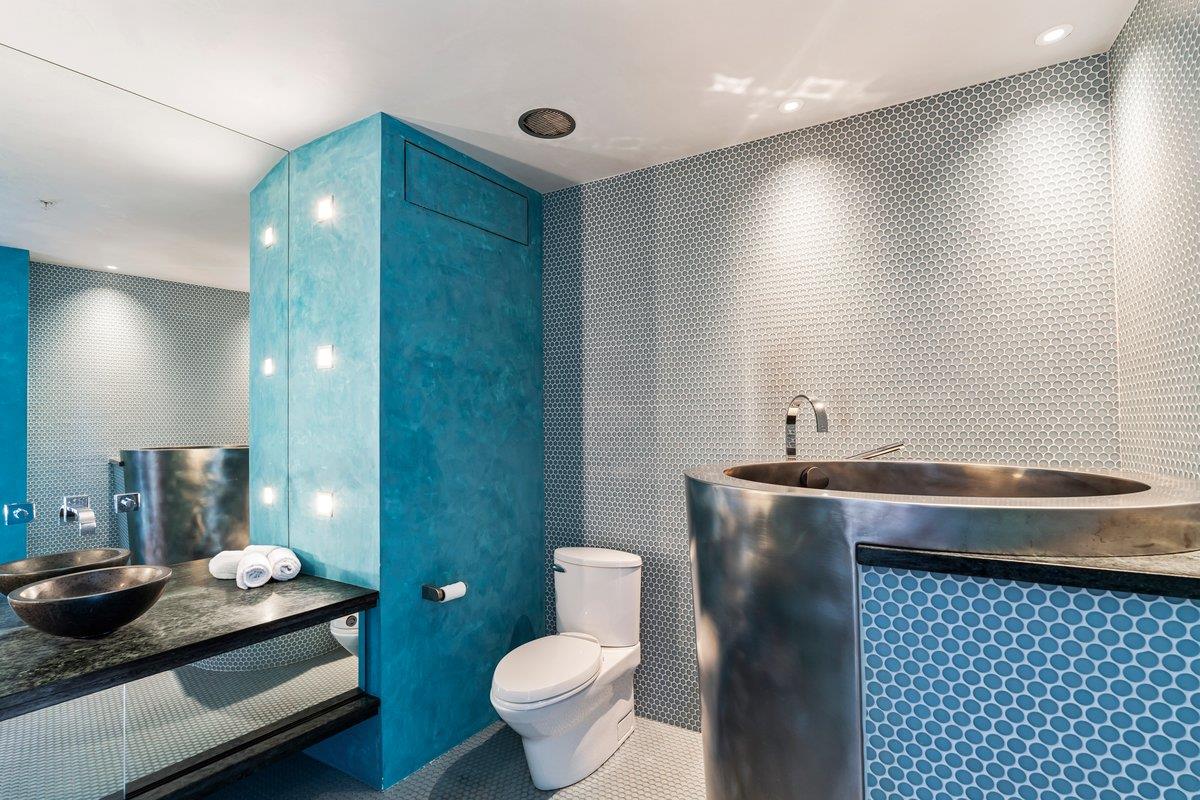 360 Nueces St # 4211, Austin, TX 78701