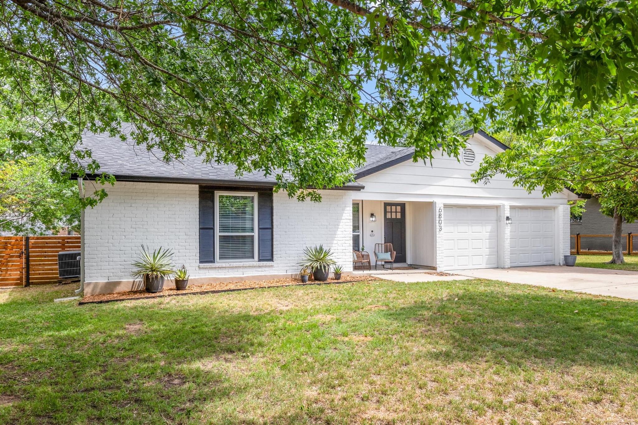 6803 Shadywood Dr, Austin, TX 78745