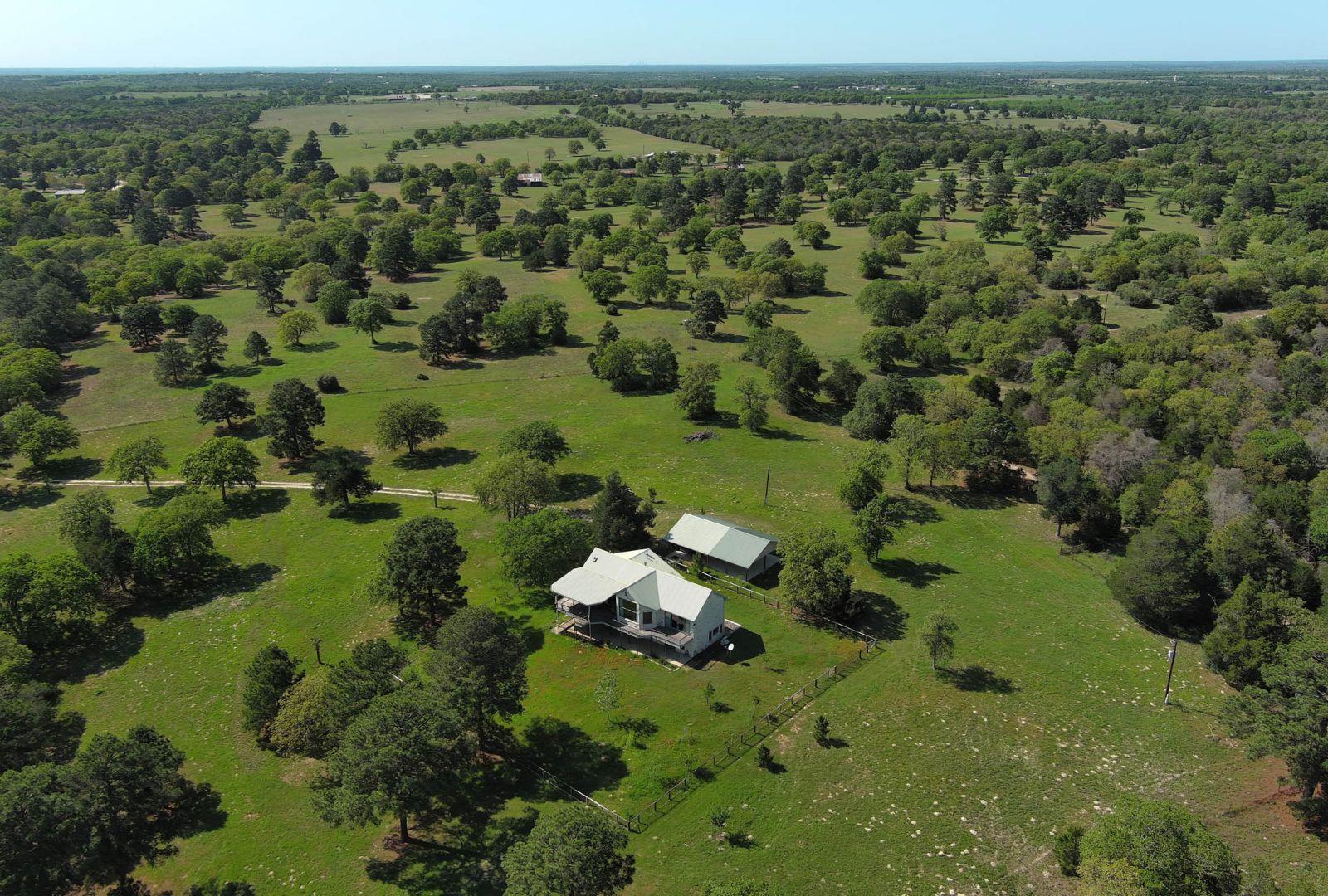 490 John Craft Rd, Red Rock, TX 78662