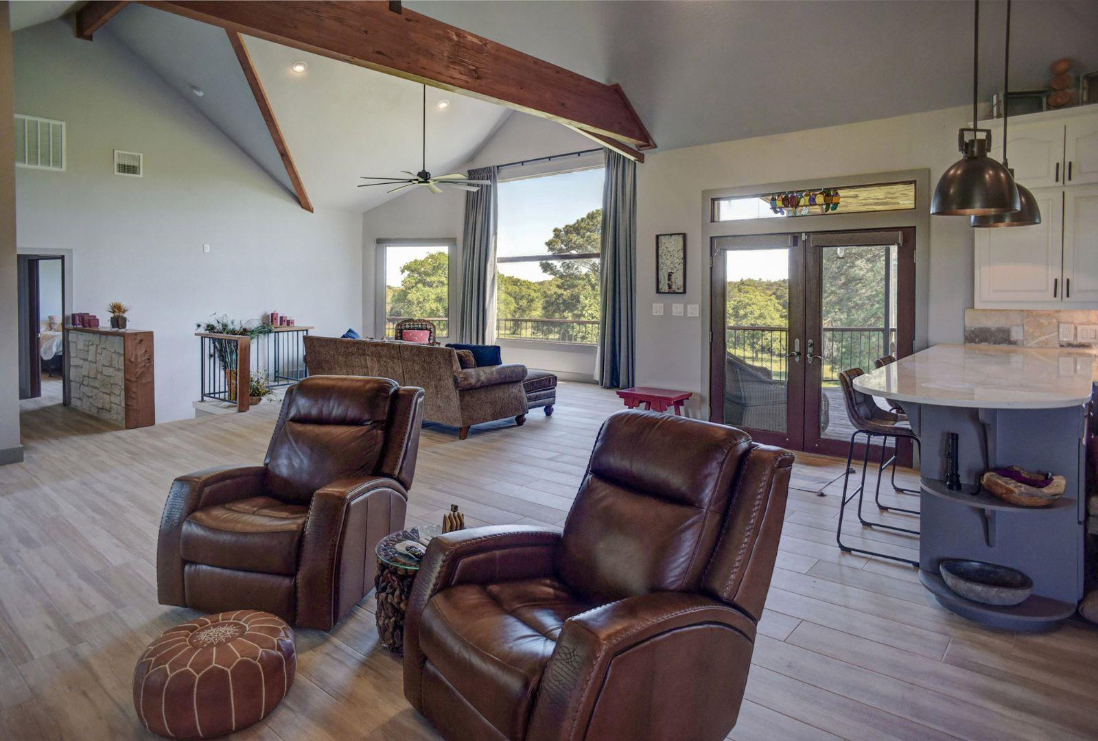 490 John Craft Rd, Red Rock, TX 78662