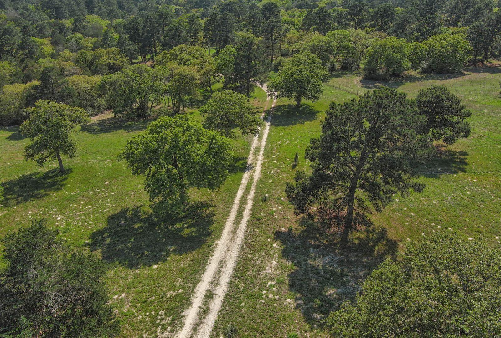 490 John Craft Rd, Red Rock, TX 78662