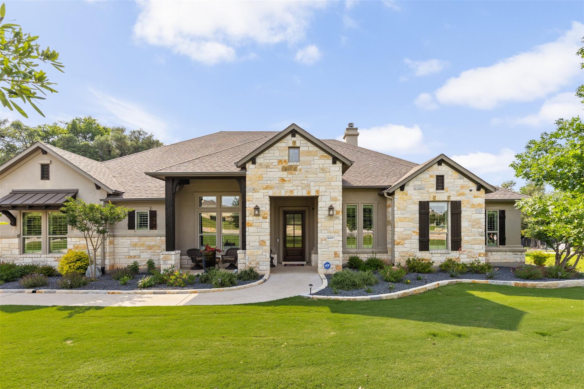 600 Umbrella Sky Dr, Liberty Hill, TX 78642