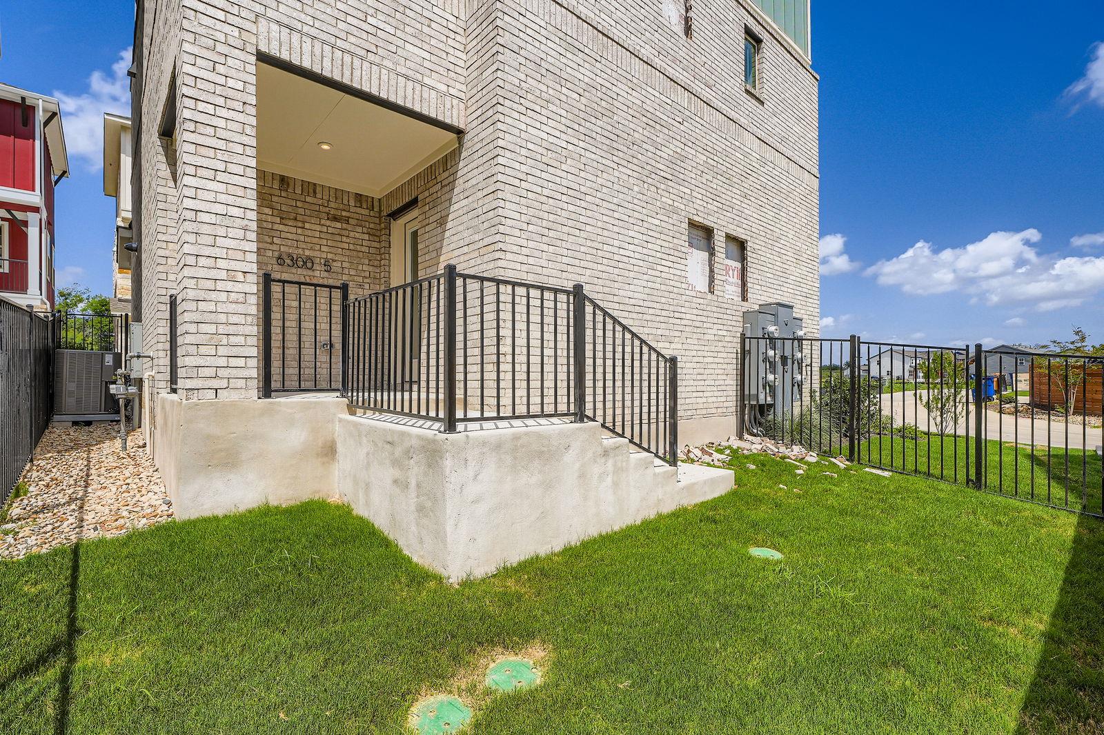 6300 Stockman Dr # 5, Austin, TX 78747