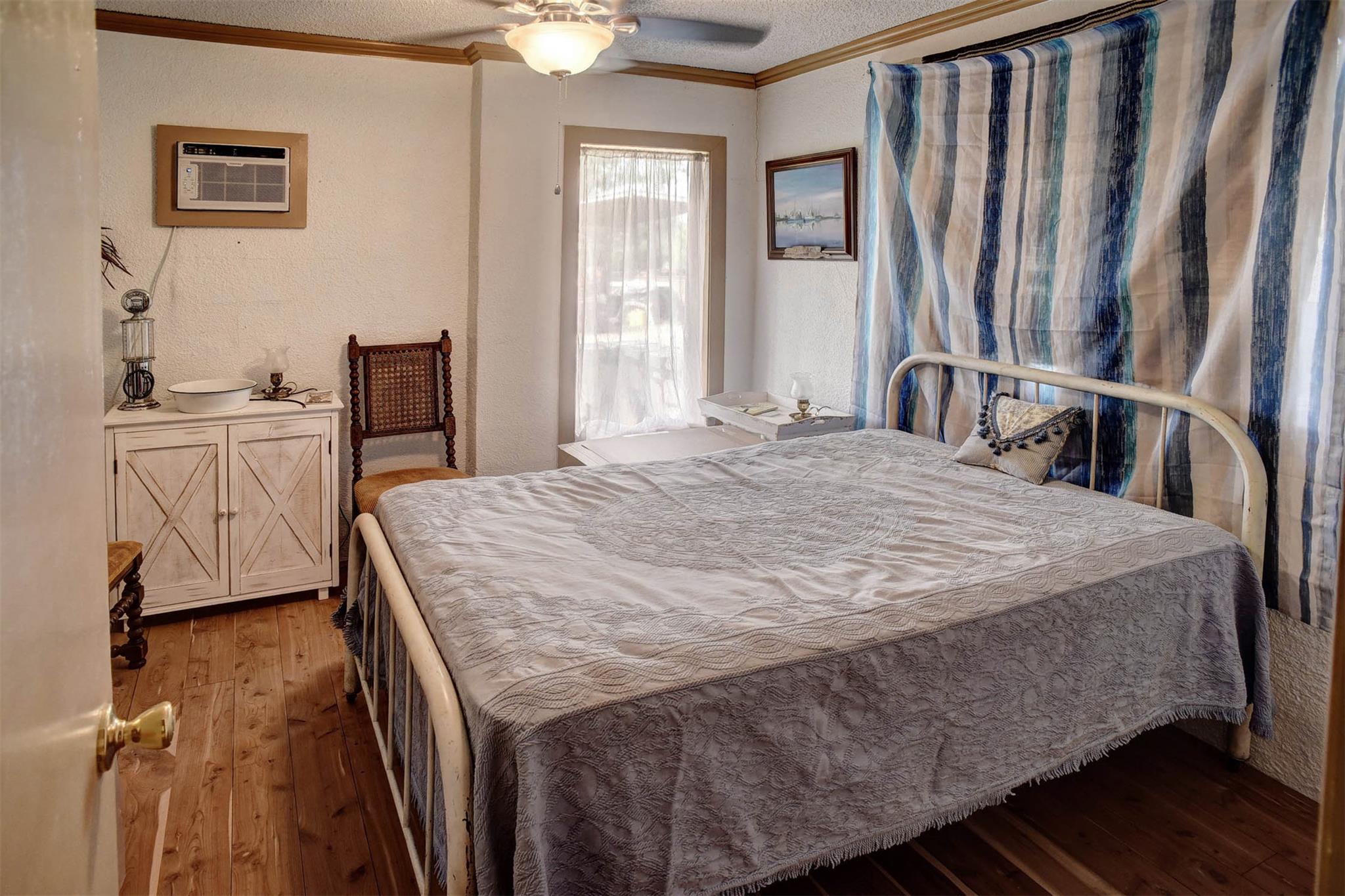 125 Turkey Trot Rd, Smithville, TX 78957