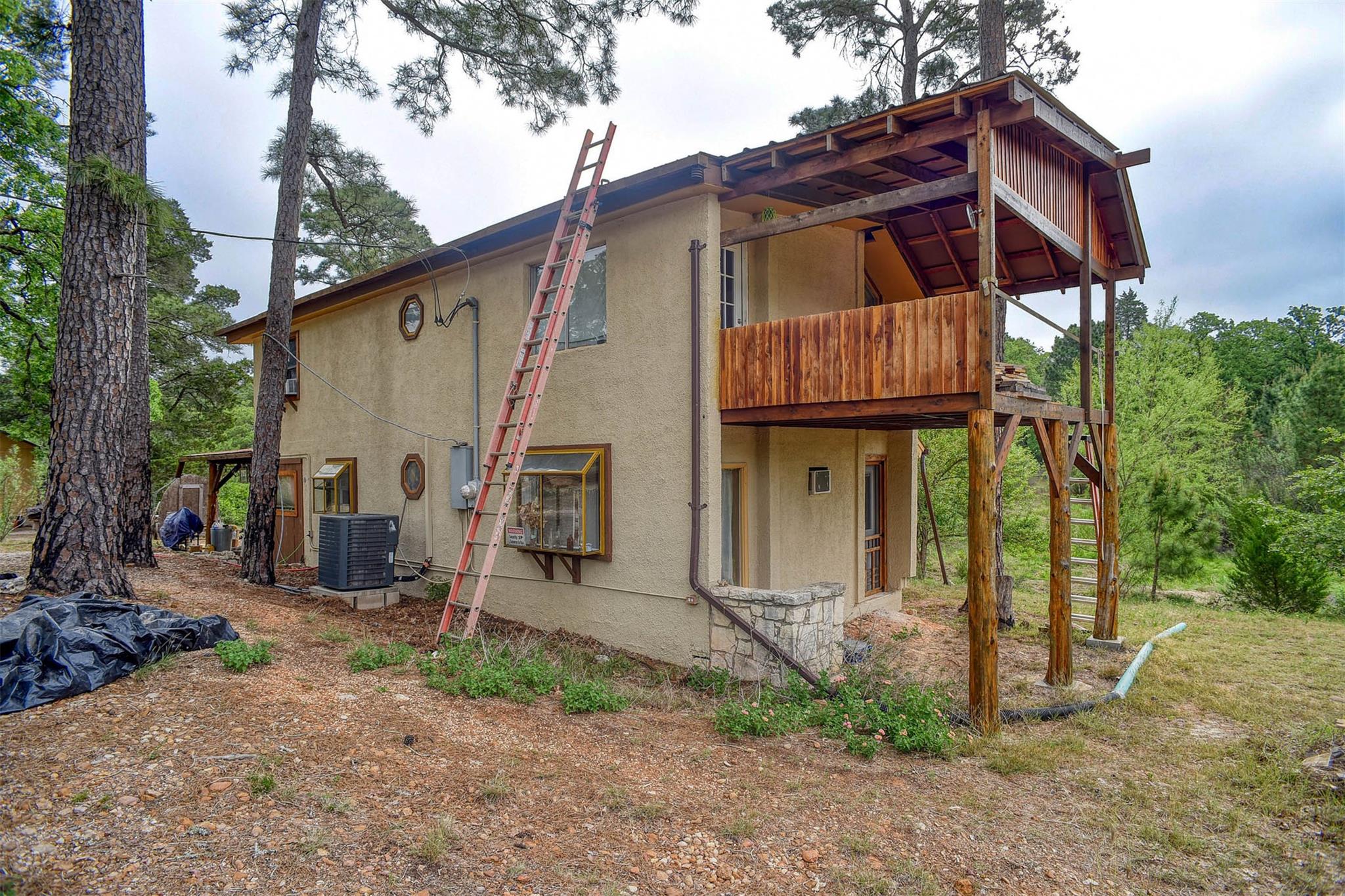 125 Turkey Trot Rd, Smithville, TX 78957