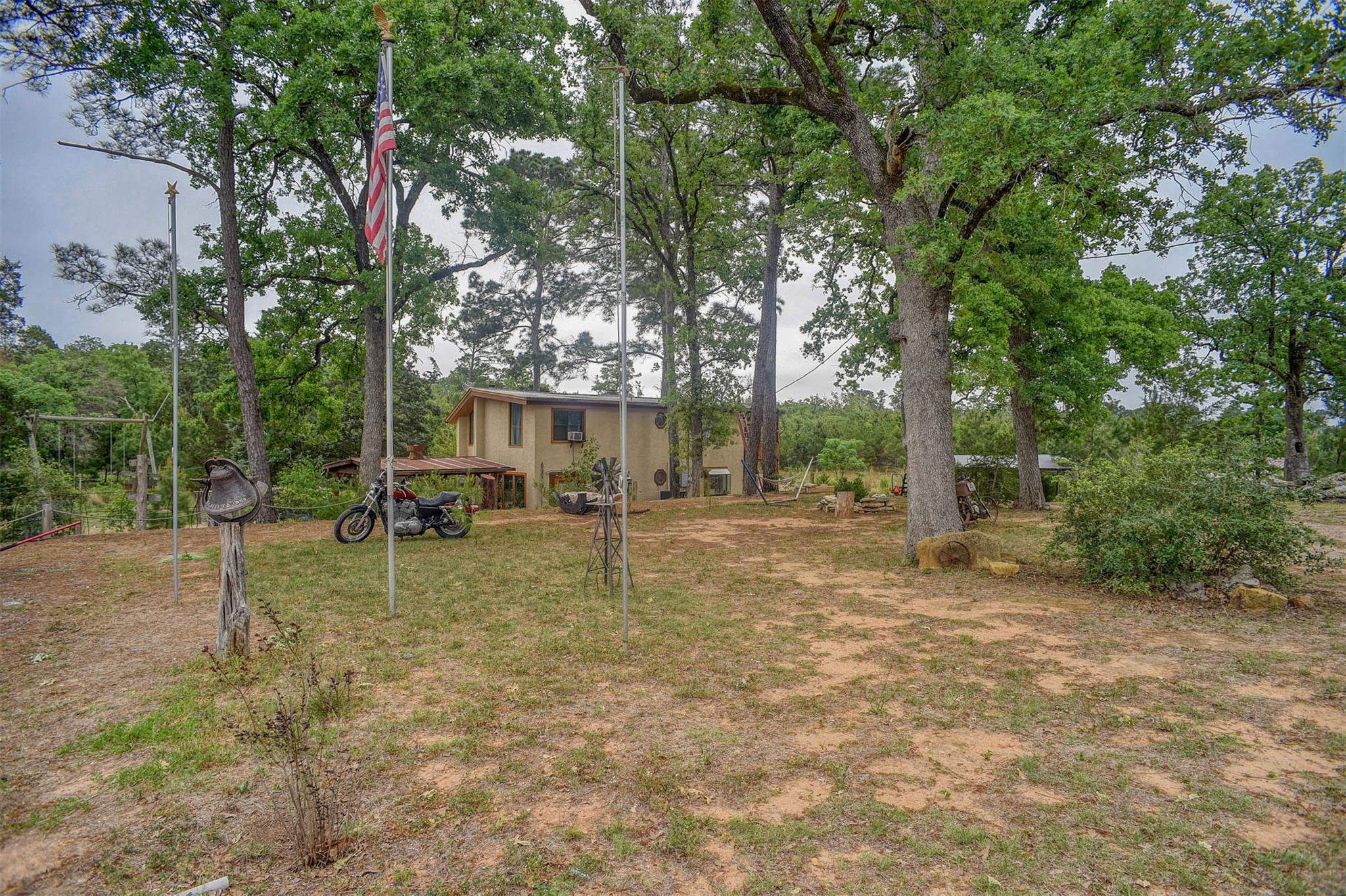 125 Turkey Trot Rd, Smithville, TX 78957