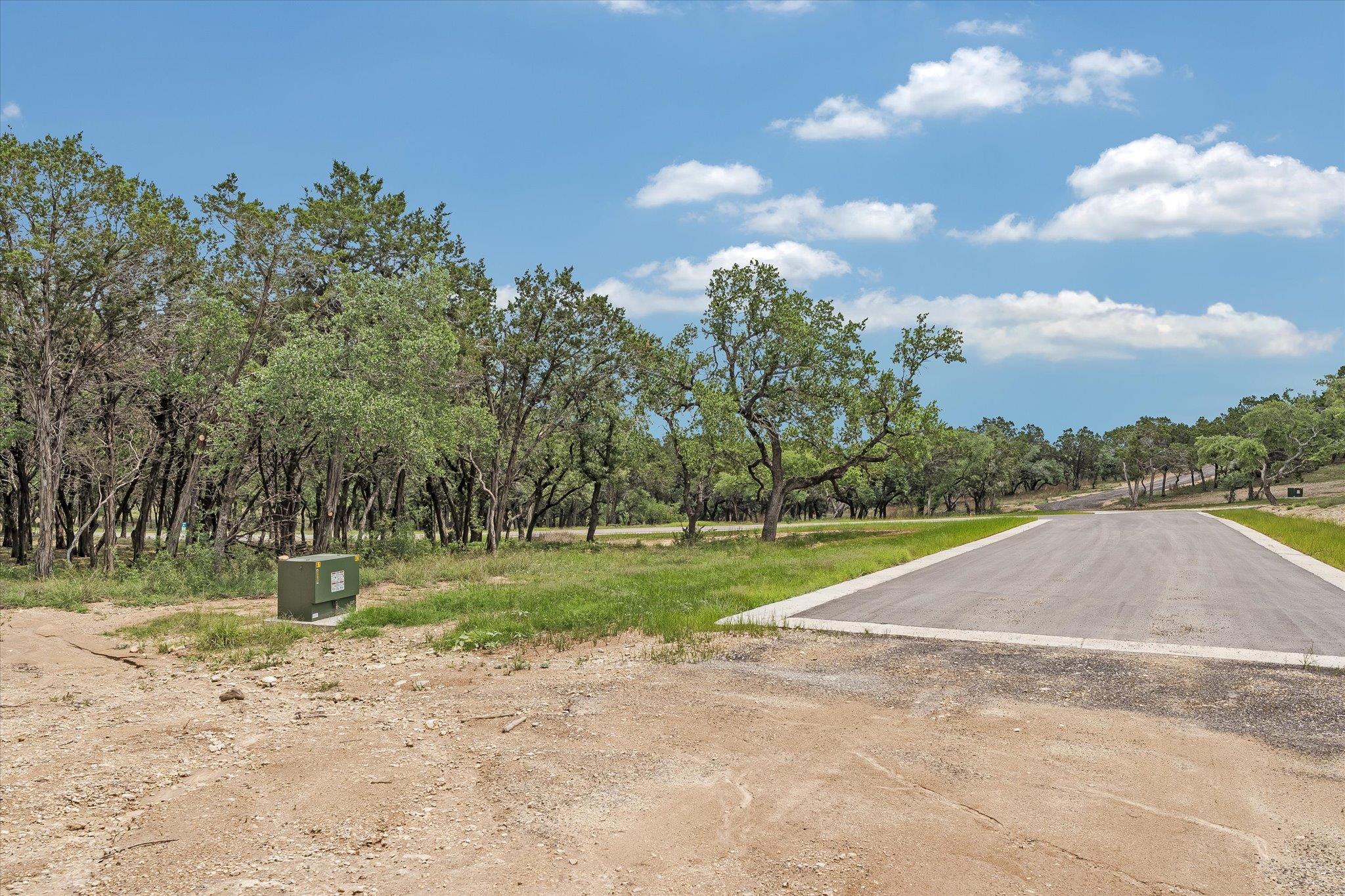 000 Moonridge Ln, Wimberley, TX 78676