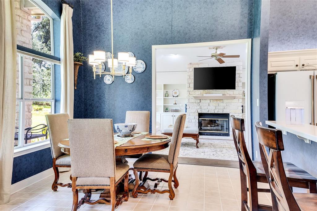 93 Duck Lake Dr, Lakeway, TX 78734