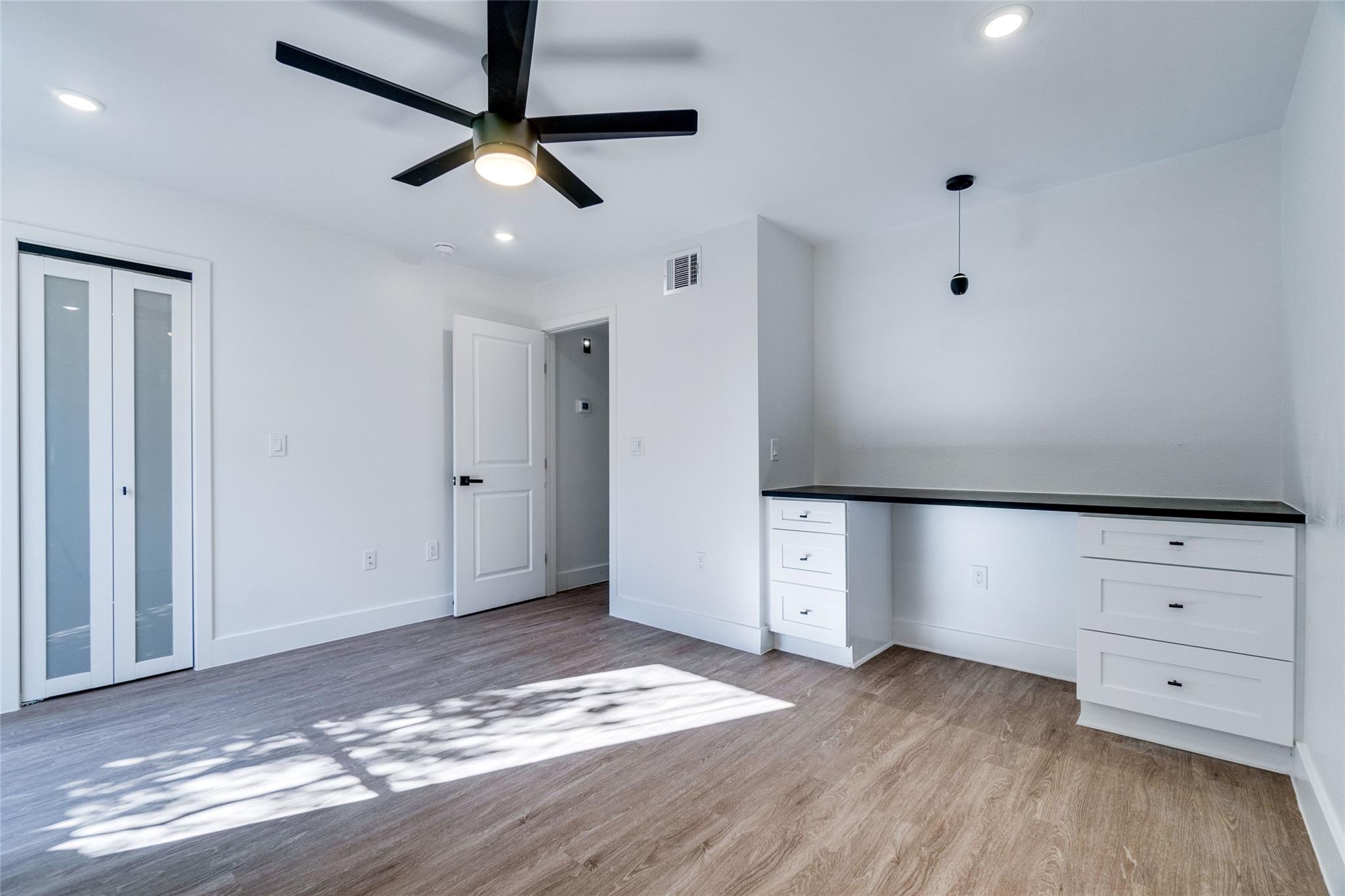 202 E 45th St # 102, Austin, TX 78751