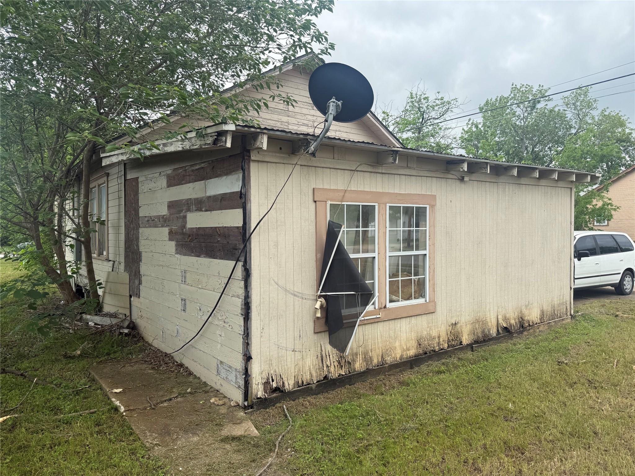 902 E Liberty Ave, Round Rock, TX 78664