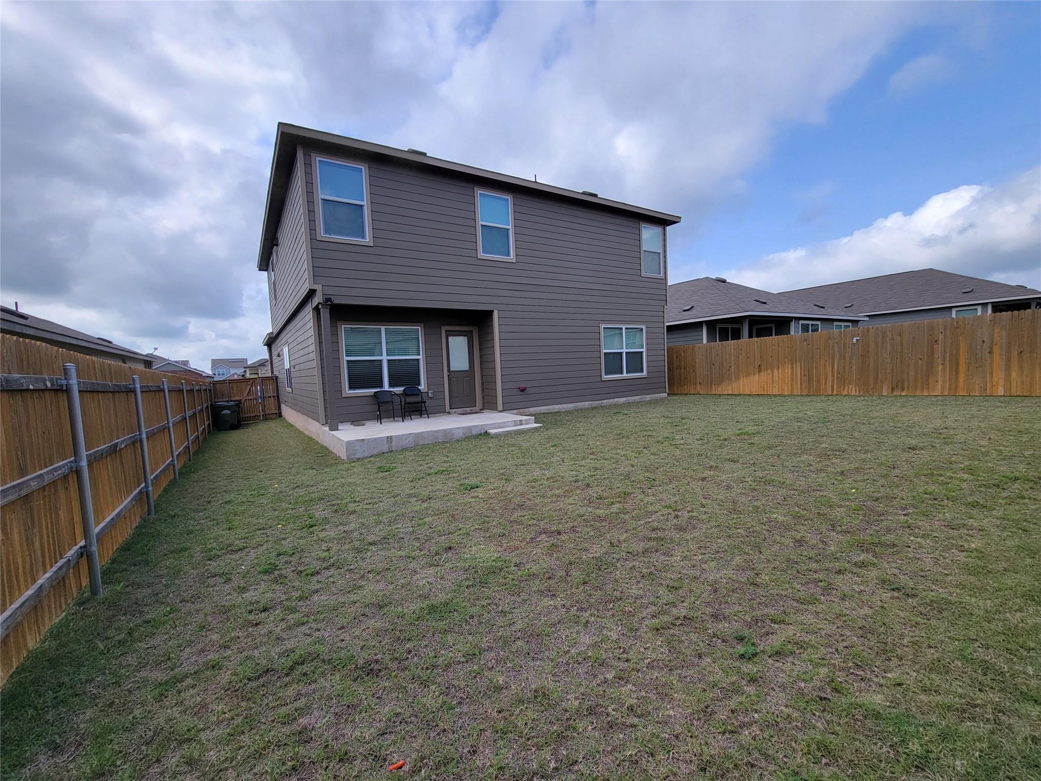 112 Perfect World Loop, Jarrell, TX 76537