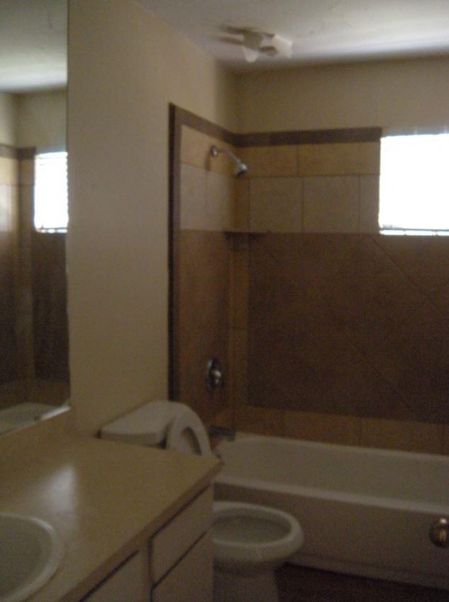 712 W 21st St # 301, Austin, TX 78705
