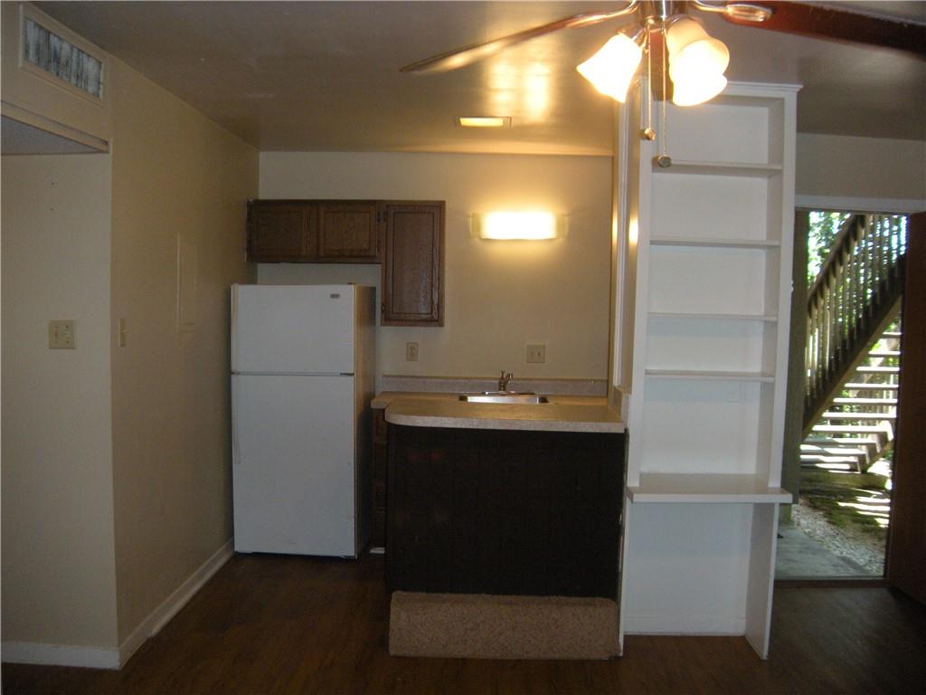 1000 W 26th St # 207, Austin, TX 78705